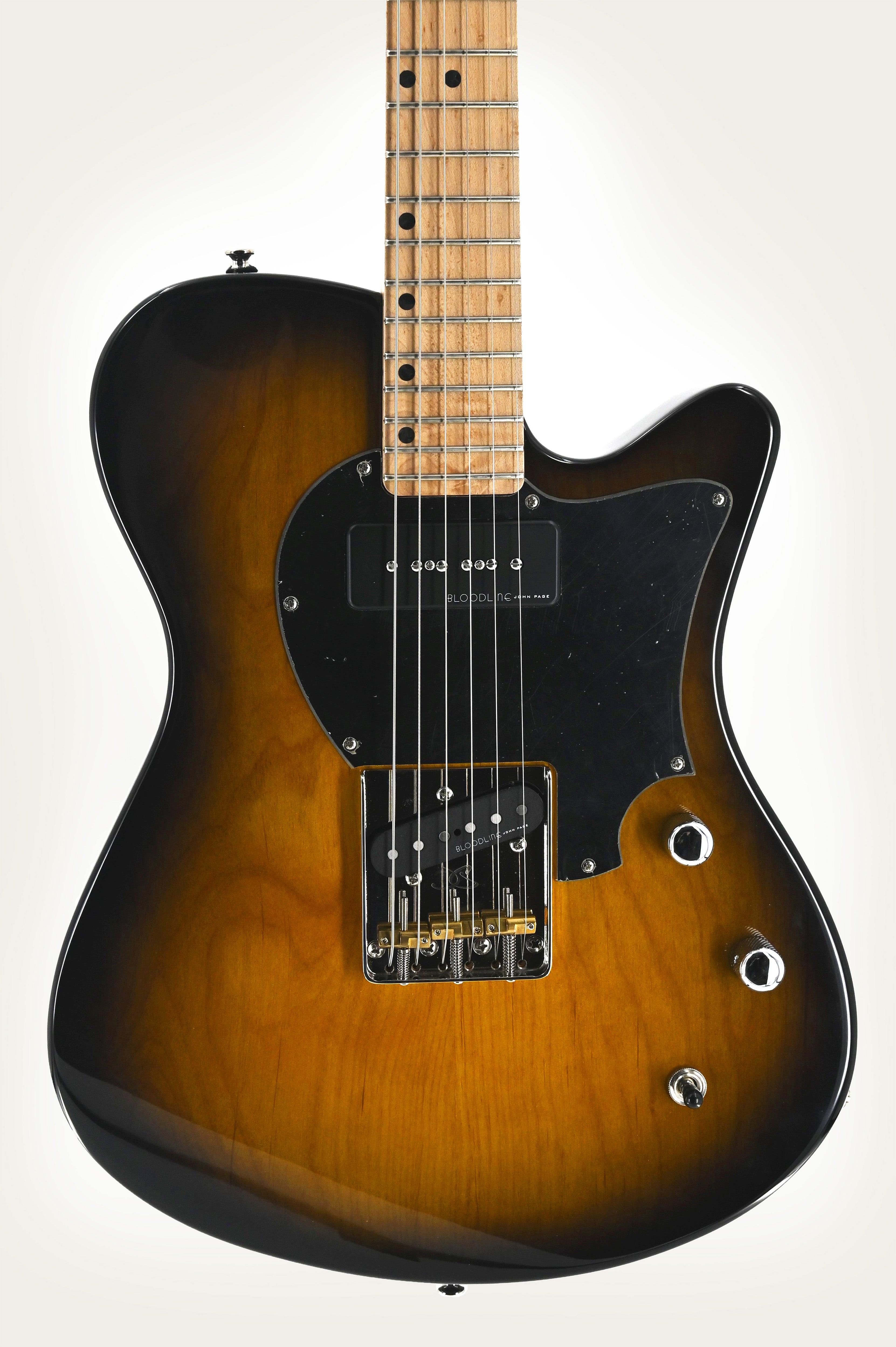 ギター 2Tone Sunburst (2TS) AJ_2_Tone_Burst_Black_PG_Body.